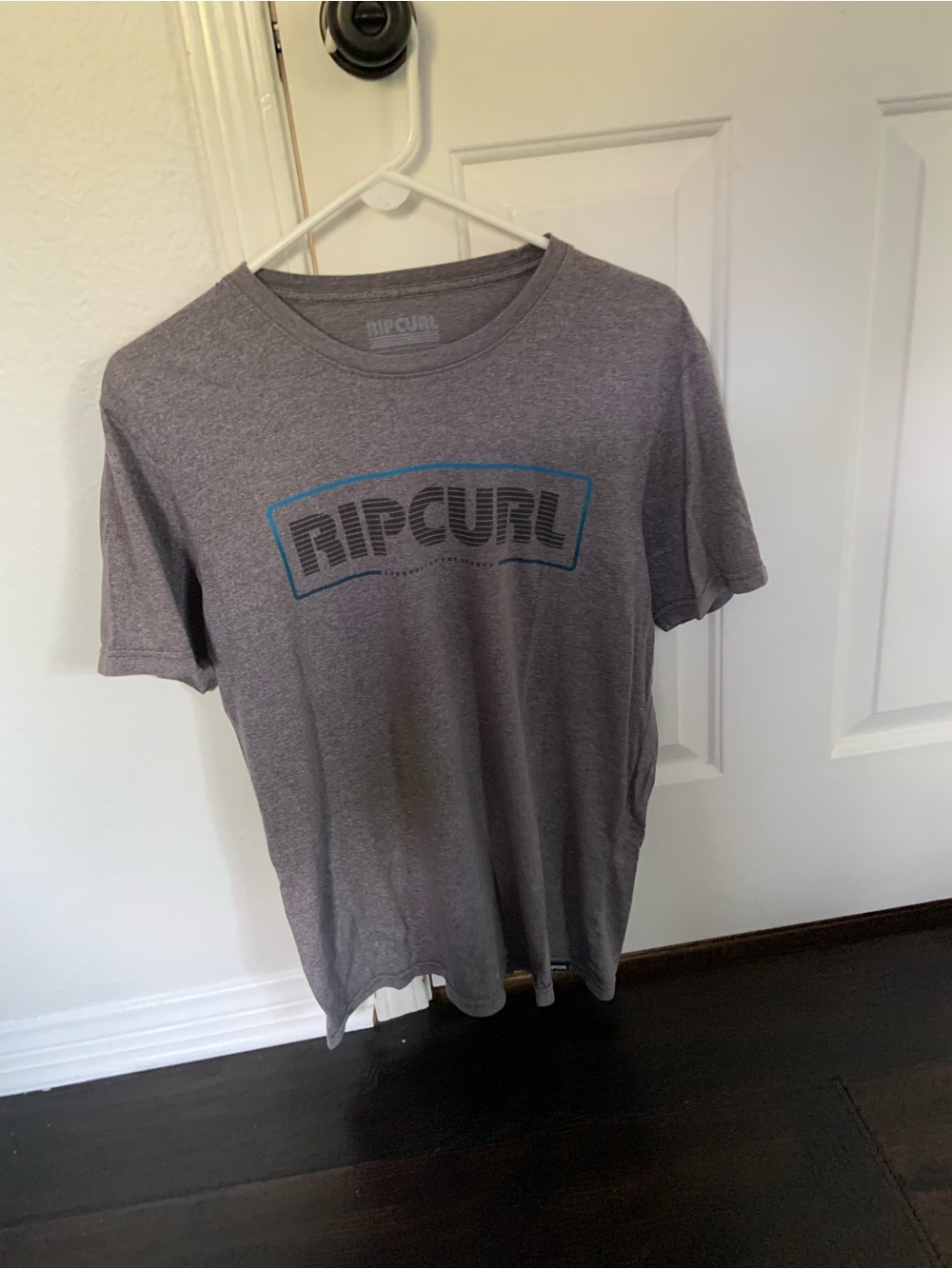 Rip Curl Gray Short-Sleeve Logo Tee with Blue Accent